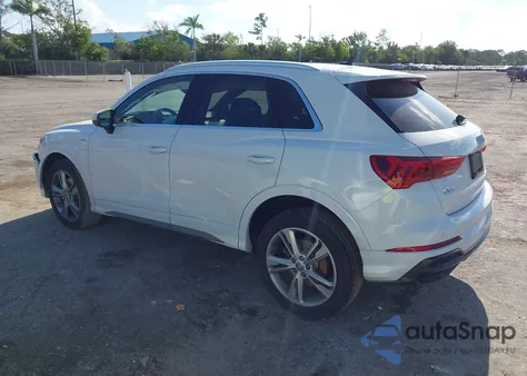 2019 Audi Q3 2.0T S Line Premium из США, поврежденный, VIN WA1DECF32K1084030